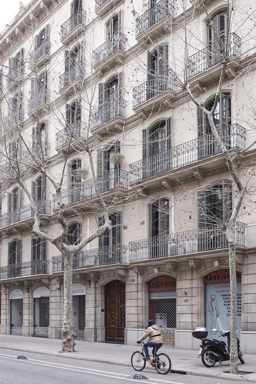 Close To Passeig De Gracia Барселона Экстерьер фото